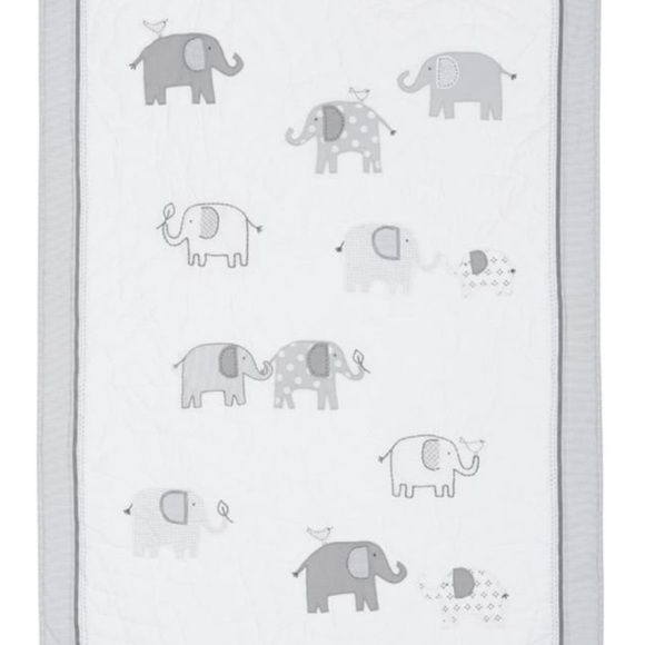 Gray and white Pottery Barn Crib Bedding. All in excellent condition - Picture 2 of 8